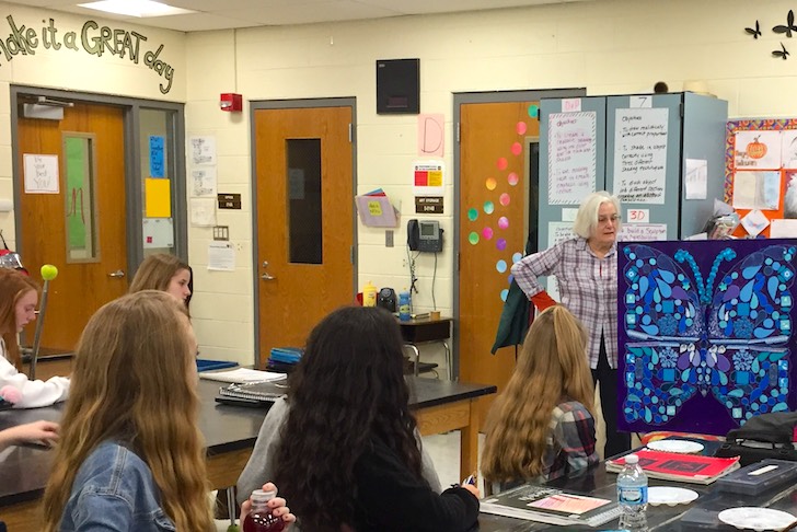 <p>RMS Special Education Paraprofessional Helen Ratzlow showing RMS students her artistic side.</p>
