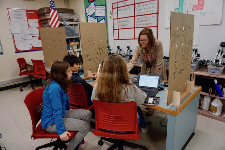 <p>RMS Associate Principal for Academics Jennifer Hix helping students with the planning stage.</p>
